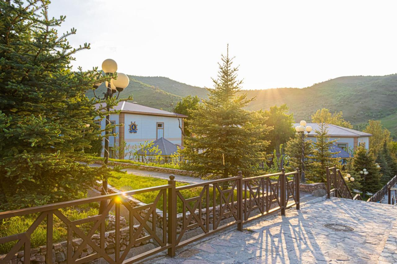 Лайнер Горный Курортный Комплекс Layner В Чимгане Exterior foto